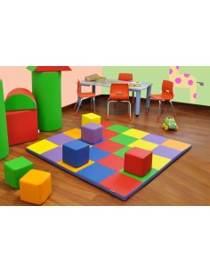 Tappeto Arlecchino con 8 cubi colorati