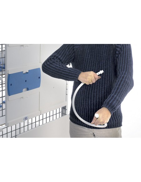 Sussidio riabilitativo con tubo sagomabile e accessori per esercizi di motricità fine