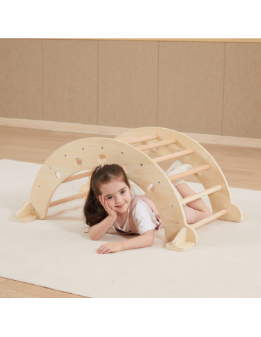 Percorso di arrampicata Montessori in legno