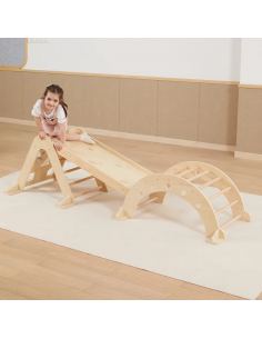 Percorso di arrampicata Montessori in legno