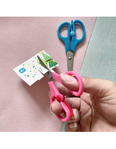 Forbici con molla di ritorno