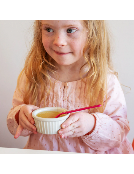 Cucchiaini Magenta TalkTools sono progettati per supportare l’alimentazione dei bambini con difficoltà oro-motorie.