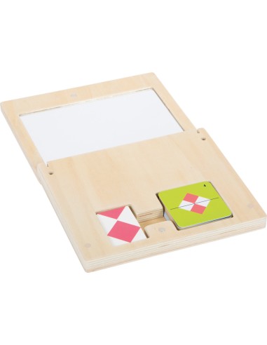 Gioco di simmetria con specchio Educate