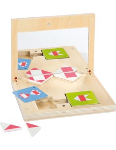 Gioco di simmetria con specchio Educate